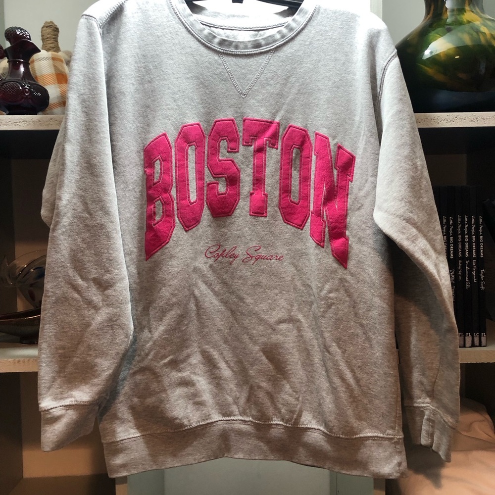 Gray Sweatshirt with Pink Boston Print